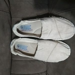 Womens size 8 BOBS By Sketchers
